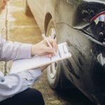 車をぶつけた際の傷やへこみがあると買取り査定で減額になるの？