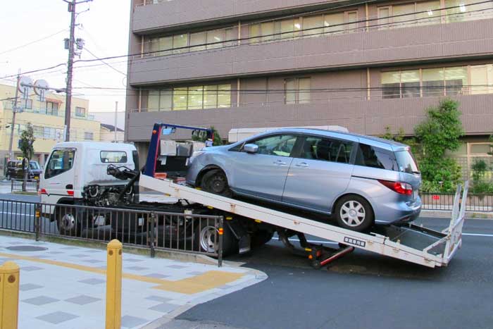 車の売却にかかる費用や手数料は10項目ある ⑦レッカー費用