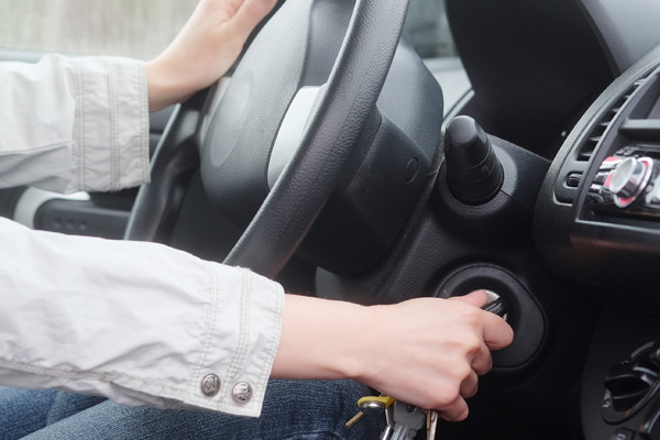 車の鍵をなくした時に自分でできる解決策