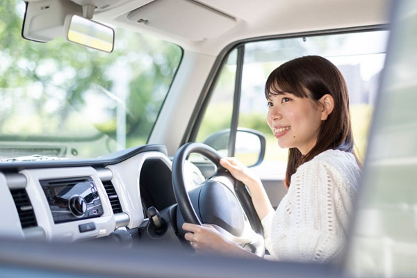 軽自動車と普通車に適した運転スタイルとは？